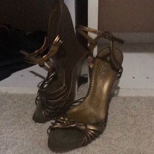 Nicole Miller Gold Strappy Wedge Size 7